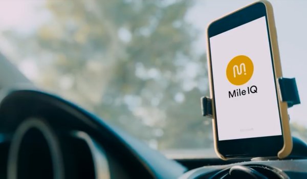 Mile IQ app in car